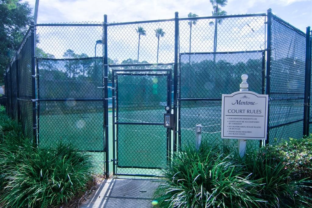 Active With Contract: $415,000 (4 beds, 2 baths, 1882 Square Feet)