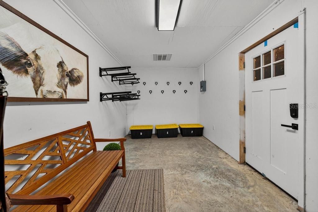 For Sale: $1,850,000 (3 beds, 3 baths, 1945 Square Feet)