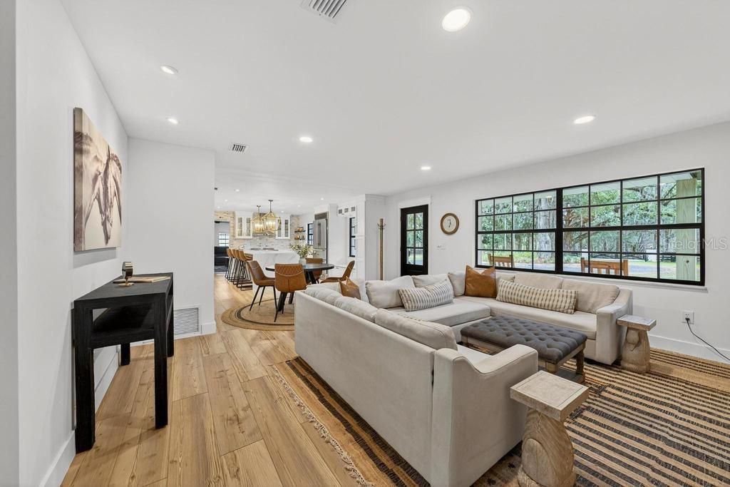 For Sale: $1,850,000 (3 beds, 3 baths, 1945 Square Feet)