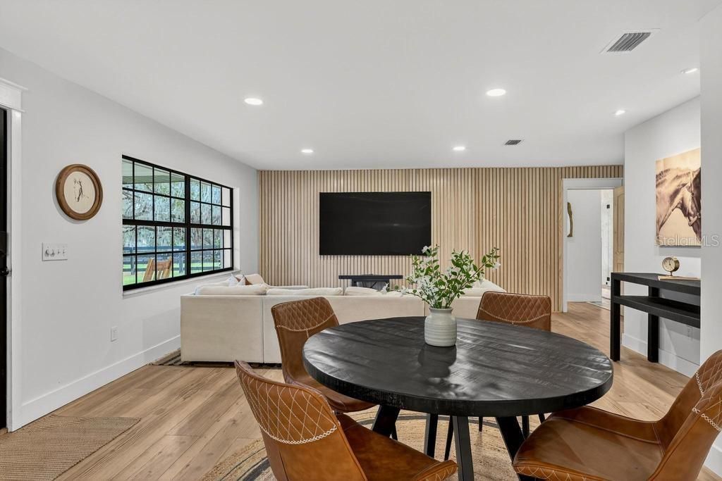 For Sale: $1,850,000 (3 beds, 3 baths, 1945 Square Feet)