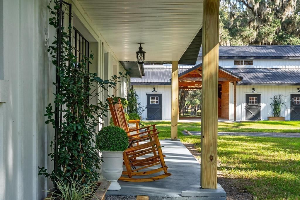 For Sale: $1,850,000 (3 beds, 3 baths, 1945 Square Feet)