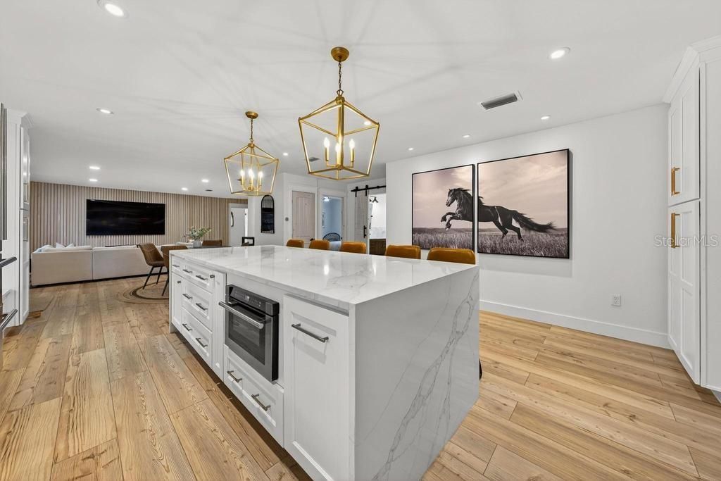 For Sale: $1,850,000 (3 beds, 3 baths, 1945 Square Feet)