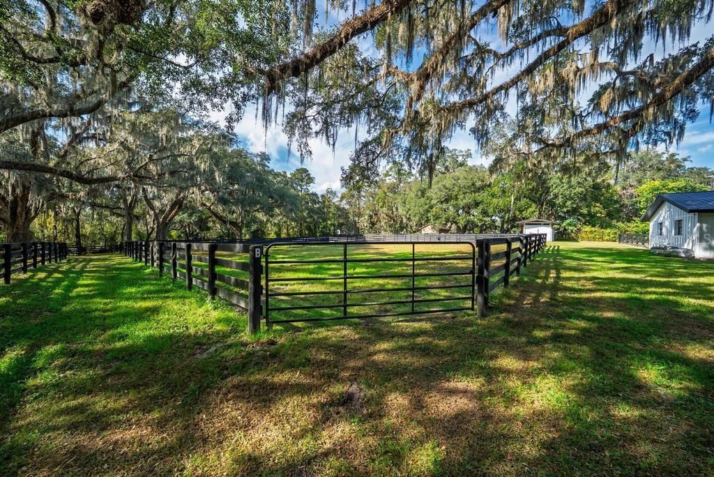 For Sale: $1,850,000 (3 beds, 3 baths, 1945 Square Feet)