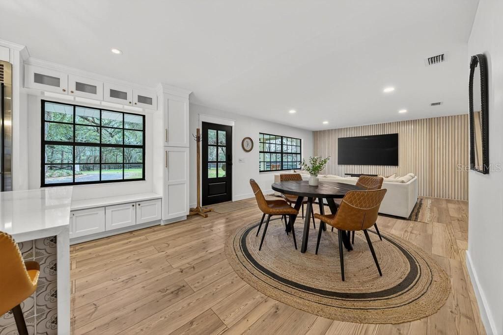 For Sale: $1,850,000 (3 beds, 3 baths, 1945 Square Feet)