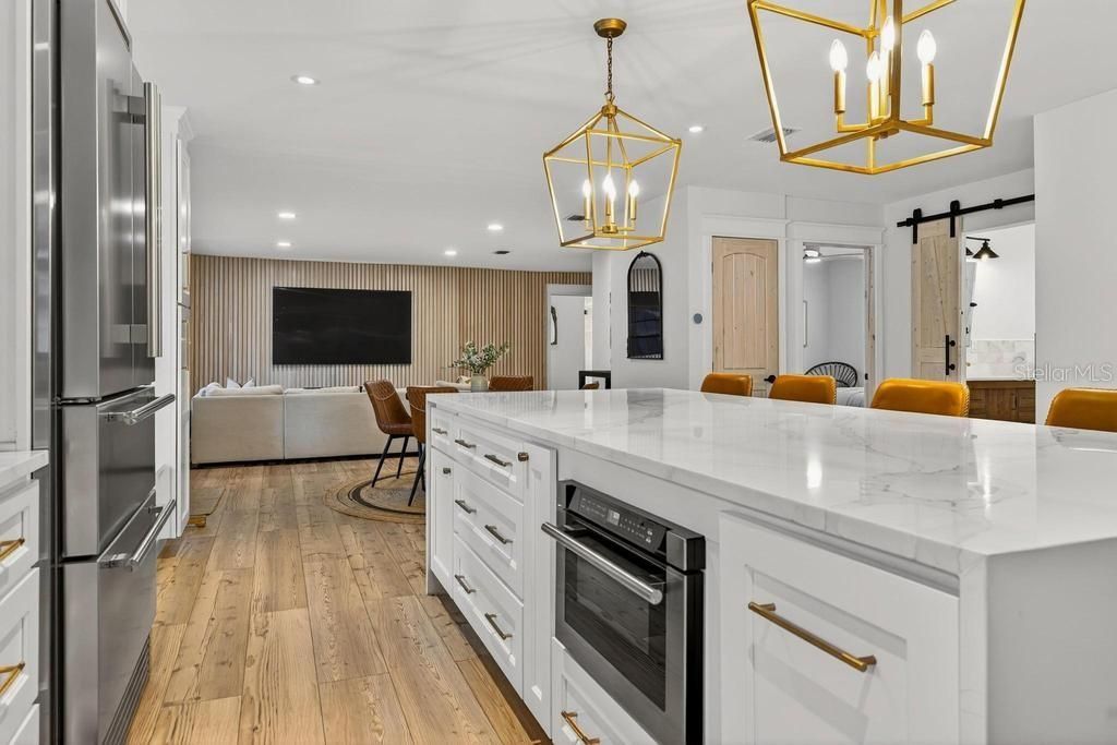 For Sale: $1,850,000 (3 beds, 3 baths, 1945 Square Feet)