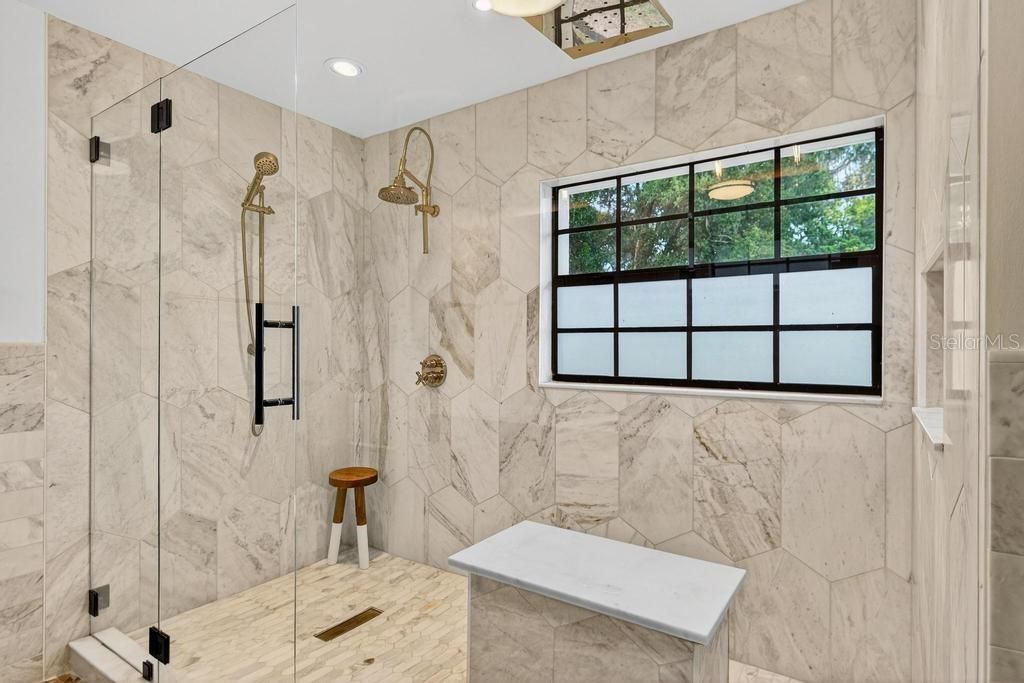 For Sale: $1,850,000 (3 beds, 3 baths, 1945 Square Feet)