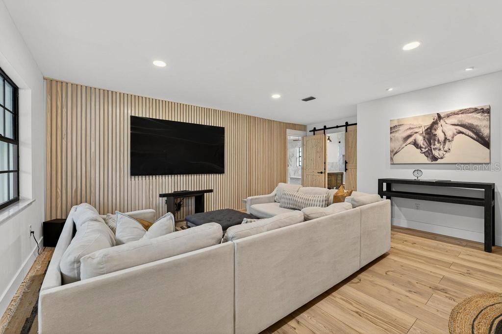 For Sale: $1,850,000 (3 beds, 3 baths, 1945 Square Feet)