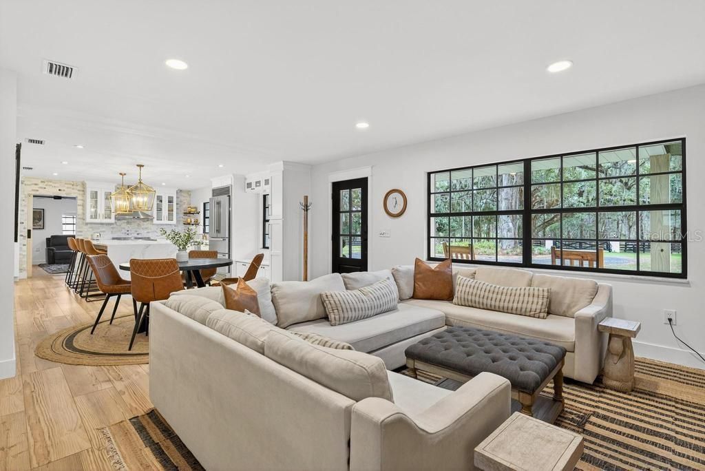 For Sale: $1,850,000 (3 beds, 3 baths, 1945 Square Feet)