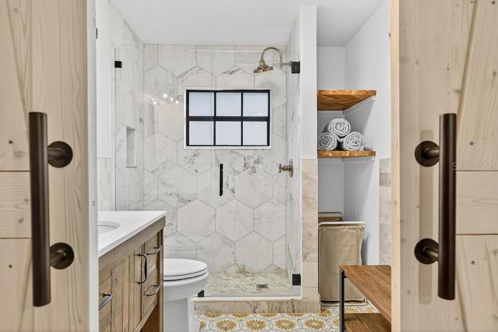 For Sale: $1,850,000 (3 beds, 3 baths, 1945 Square Feet)