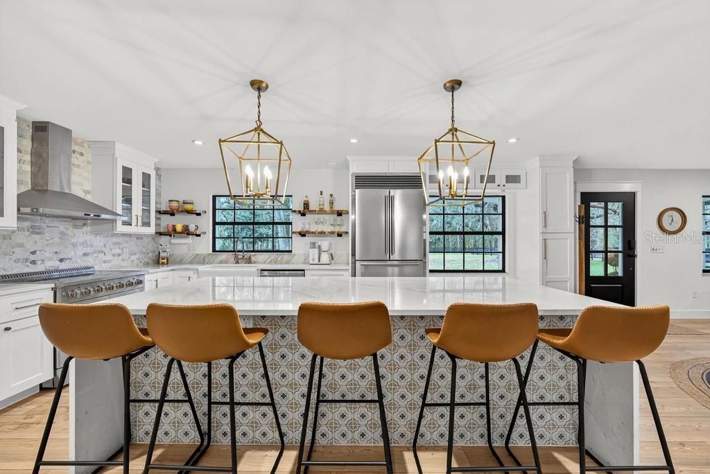 For Sale: $1,850,000 (3 beds, 3 baths, 1945 Square Feet)