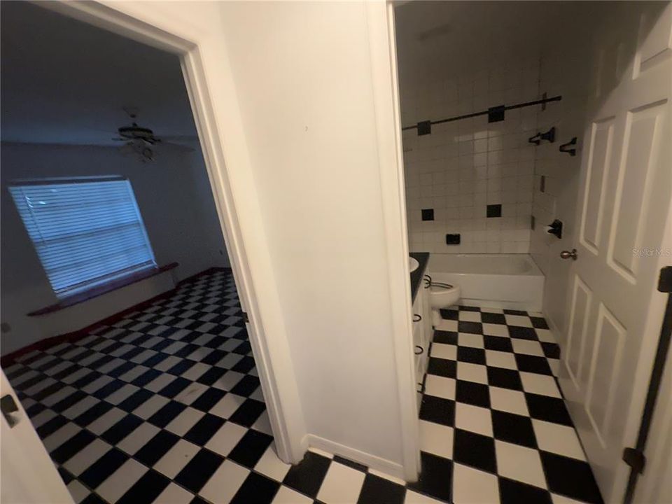 For Rent: $4,500 (4 beds, 3 baths, 3686 Square Feet)