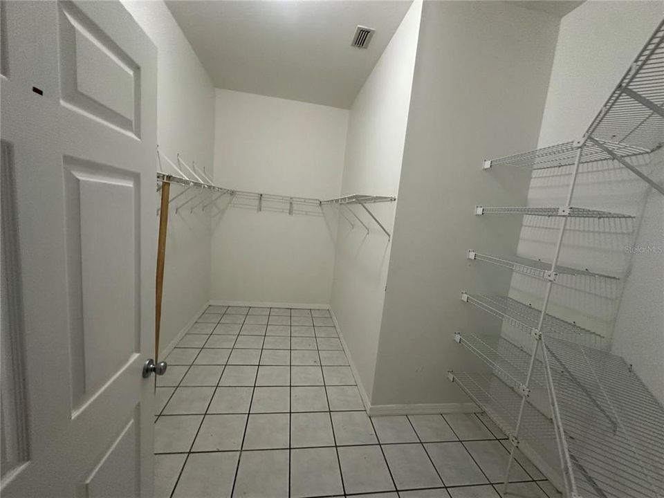 For Rent: $4,500 (4 beds, 3 baths, 3686 Square Feet)