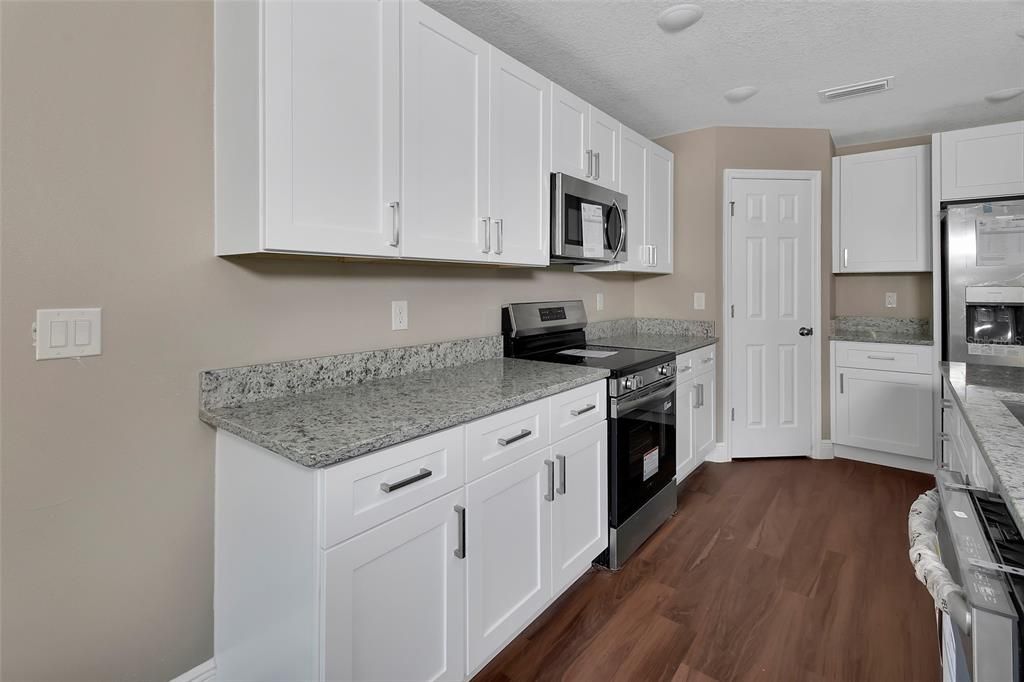 En Venta: $299,000 (3 camas, 2 baños, 1433 Pies cuadrados)