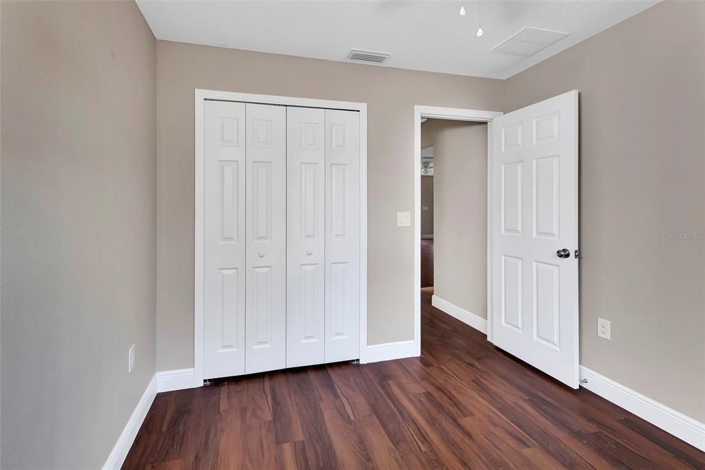 En Venta: $299,000 (3 camas, 2 baños, 1433 Pies cuadrados)