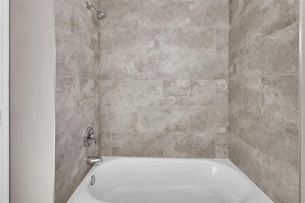 En Venta: $299,000 (3 camas, 2 baños, 1433 Pies cuadrados)