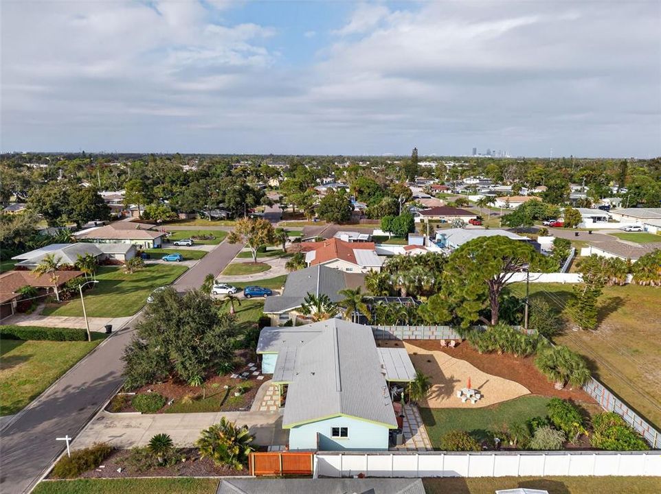 待售: $473,500 (2 贝兹, 2 浴室, 1389 平方英尺)