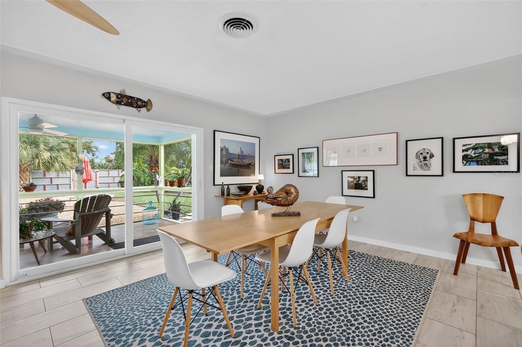 待售: $473,500 (2 贝兹, 2 浴室, 1389 平方英尺)