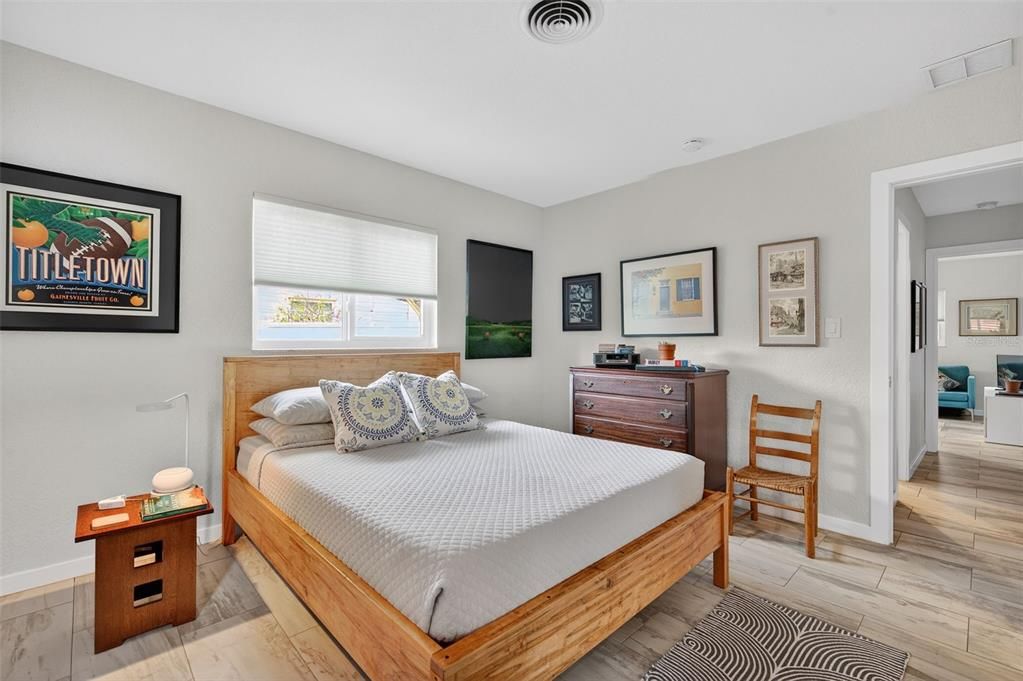 待售: $473,500 (2 贝兹, 2 浴室, 1389 平方英尺)