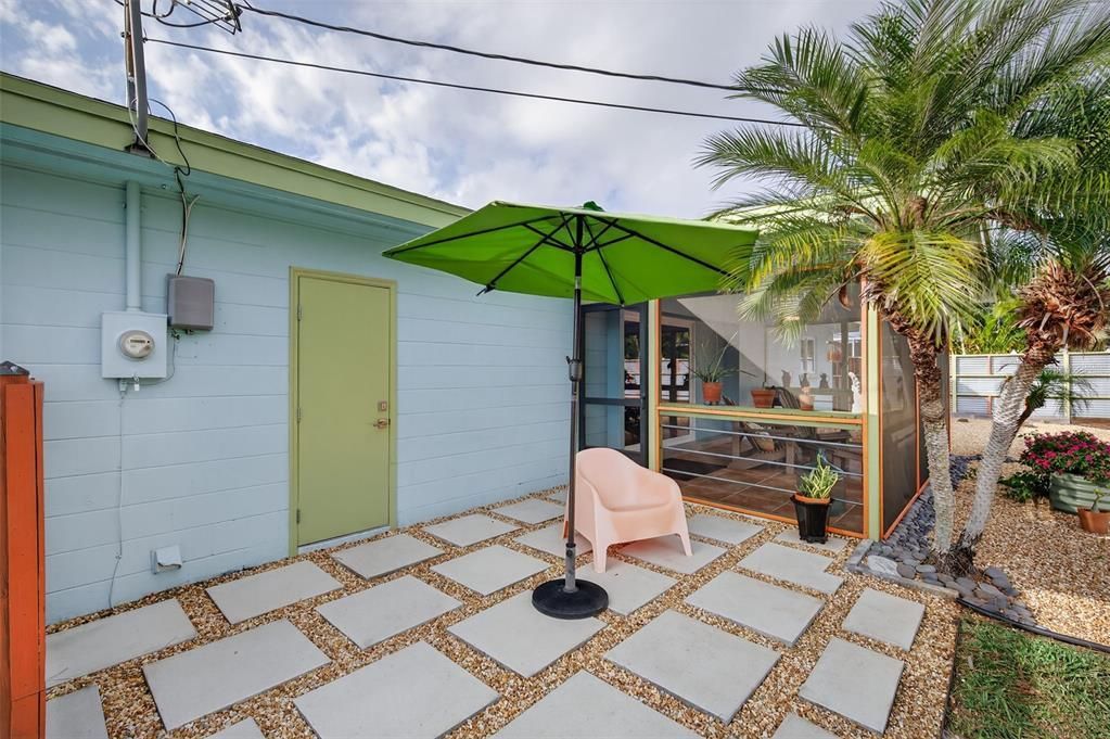 待售: $473,500 (2 贝兹, 2 浴室, 1389 平方英尺)