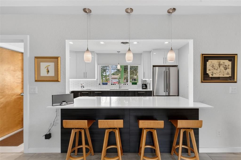 待售: $473,500 (2 贝兹, 2 浴室, 1389 平方英尺)