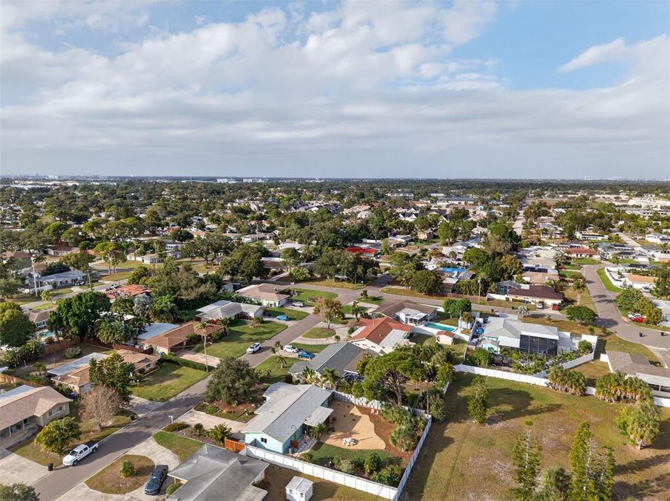 待售: $473,500 (2 贝兹, 2 浴室, 1389 平方英尺)