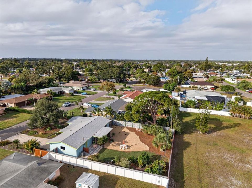 待售: $473,500 (2 贝兹, 2 浴室, 1389 平方英尺)