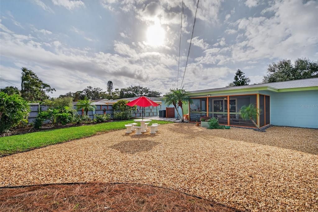 待售: $473,500 (2 贝兹, 2 浴室, 1389 平方英尺)