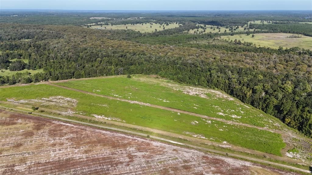 En Venta: $1,948,320 (216.48 acres)