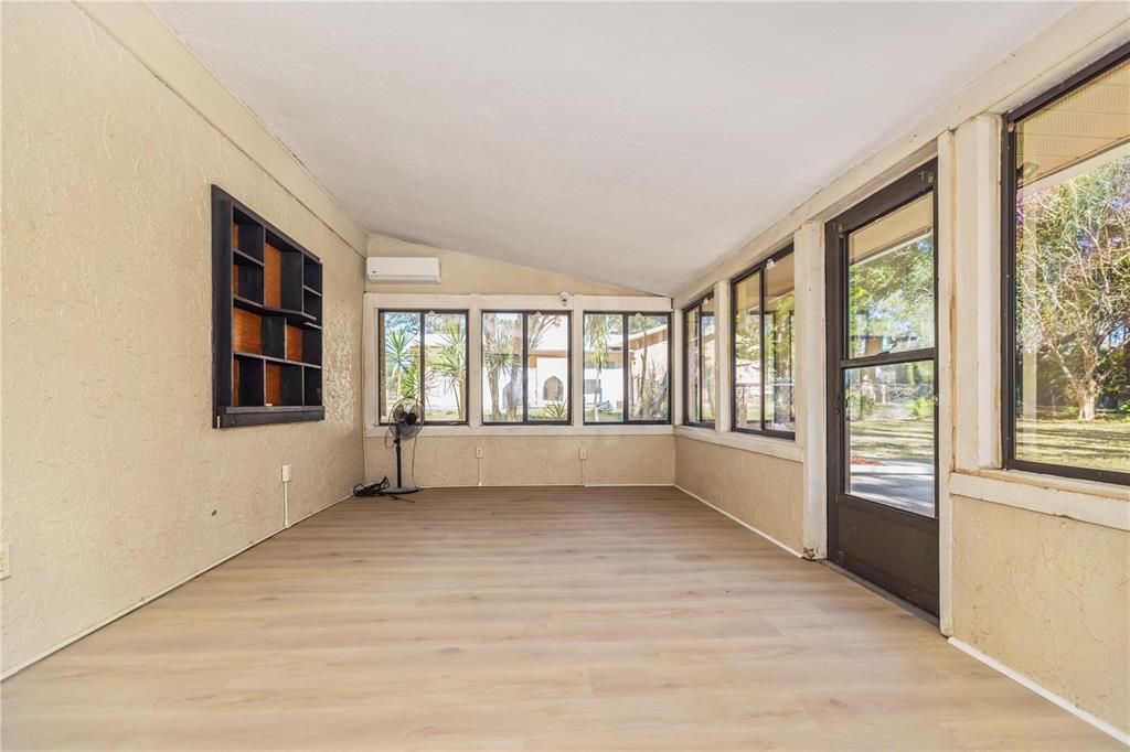 En Venta: $299,000 (3 camas, 2 baños, 1454 Pies cuadrados)