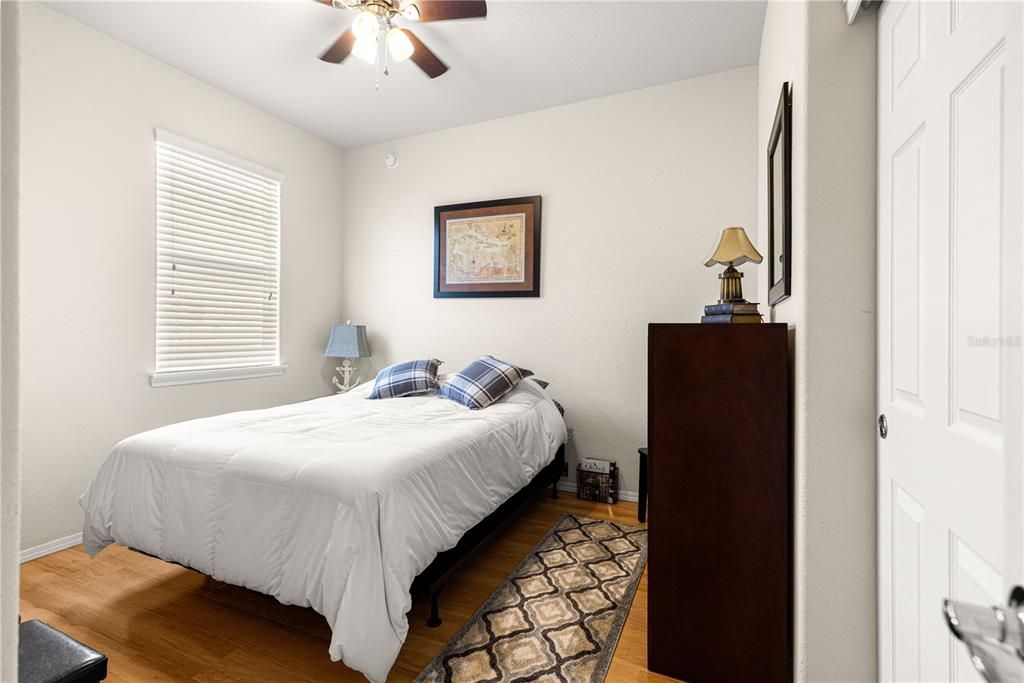 待售: $264,000 (3 贝兹, 2 浴室, 1415 平方英尺)