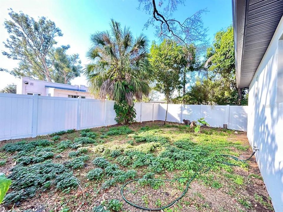 For Rent: $3,300 (3 beds, 2 baths, 1604 Square Feet)