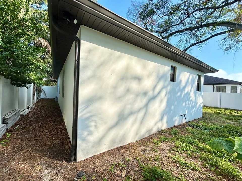 For Rent: $3,300 (3 beds, 2 baths, 1604 Square Feet)