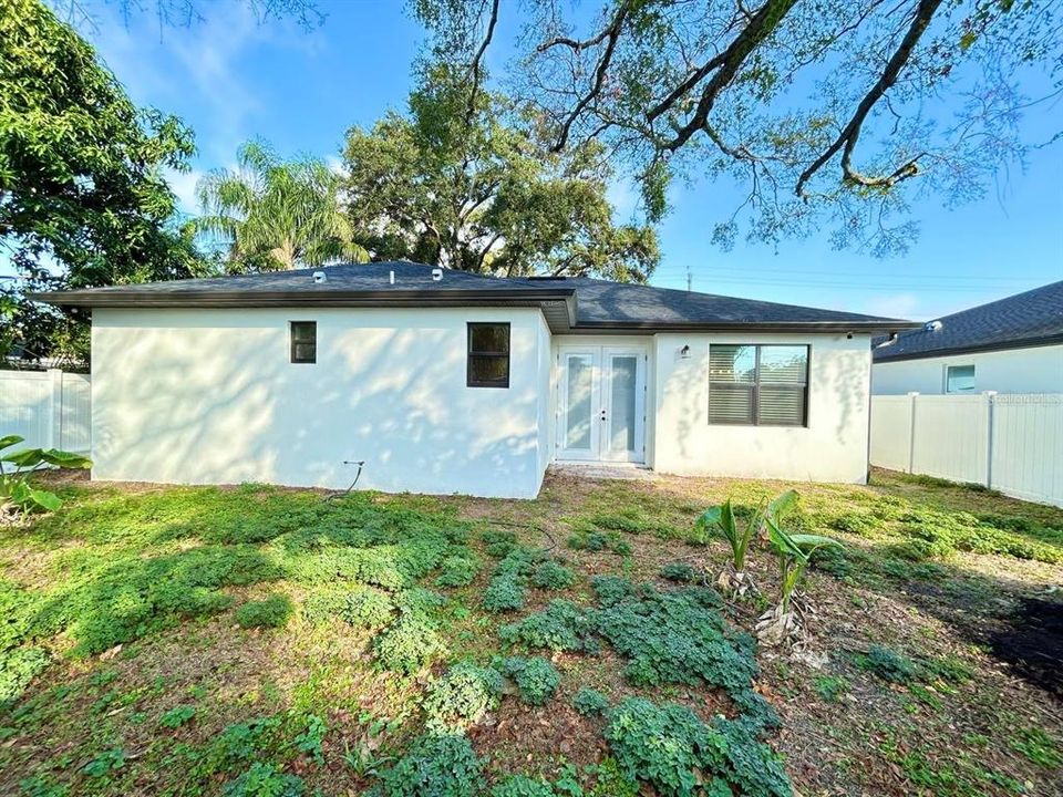 For Rent: $3,300 (3 beds, 2 baths, 1604 Square Feet)