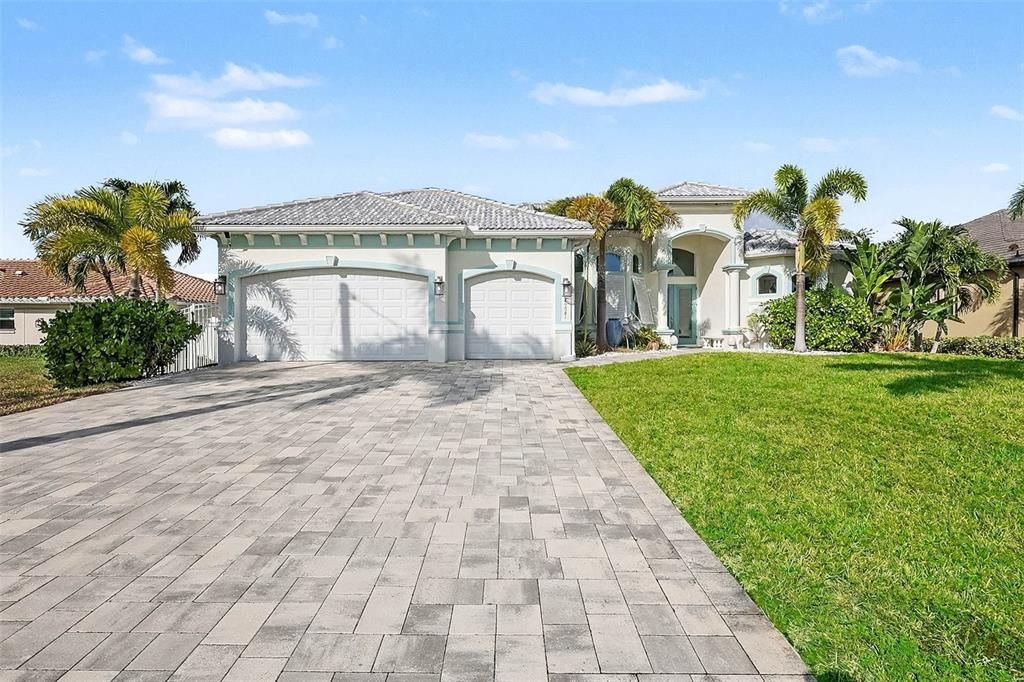 For Sale: $1,294,999 (4 beds, 3 baths, 2526 Square Feet)