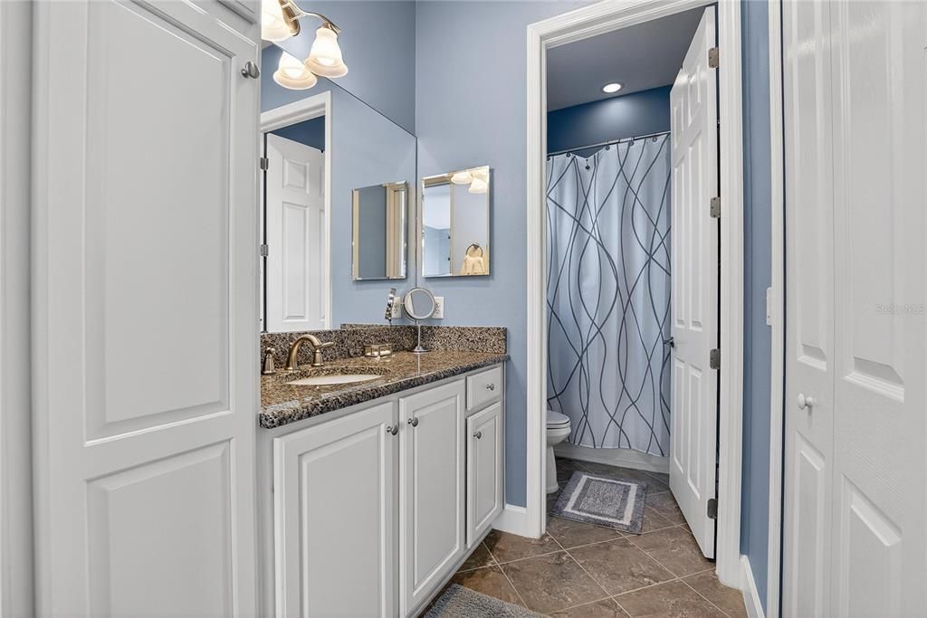 待售: $495,000 (2 贝兹, 2 浴室, 2348 平方英尺)