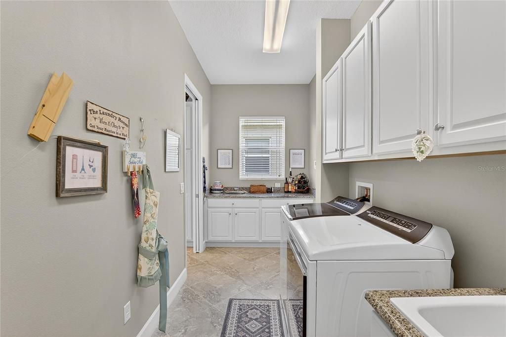 待售: $495,000 (2 贝兹, 2 浴室, 2348 平方英尺)