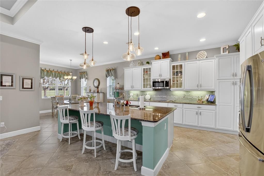 待售: $495,000 (2 贝兹, 2 浴室, 2348 平方英尺)