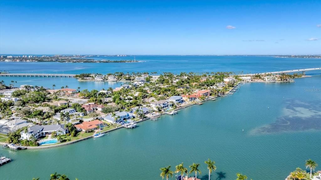 For Sale: $8,900,000 (3 beds, 3 baths, 4078 Square Feet)