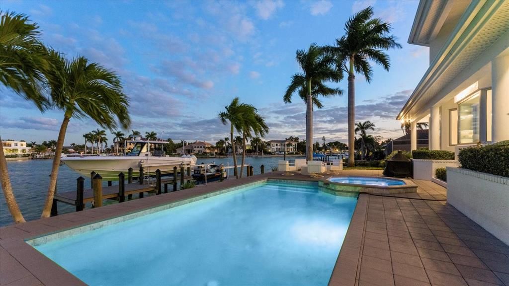 For Sale: $8,900,000 (3 beds, 3 baths, 4078 Square Feet)