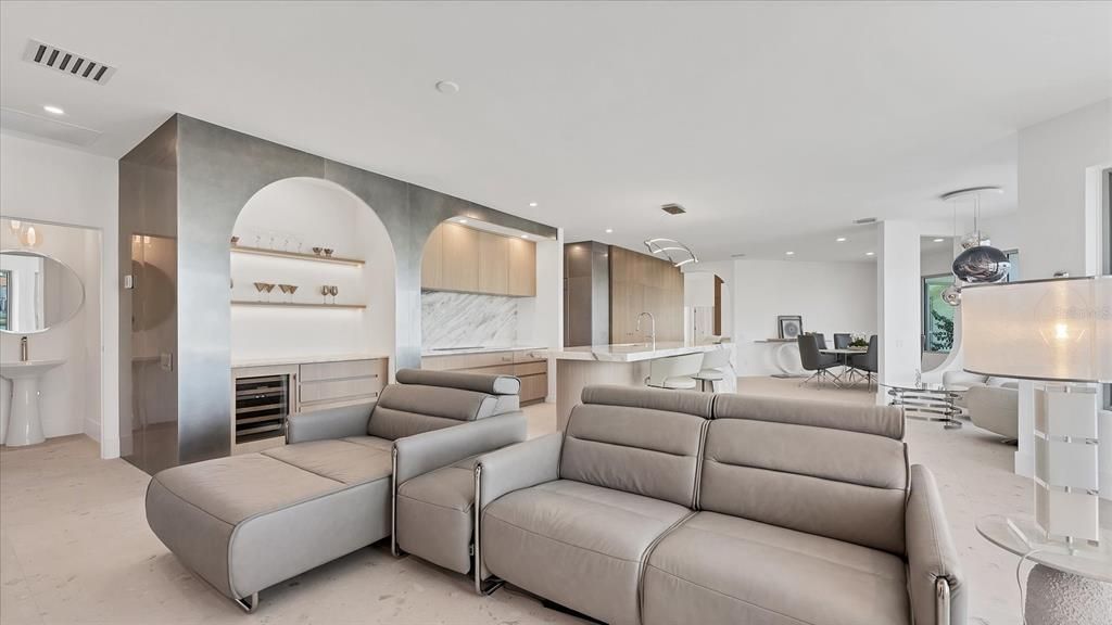 For Sale: $8,900,000 (3 beds, 3 baths, 4078 Square Feet)