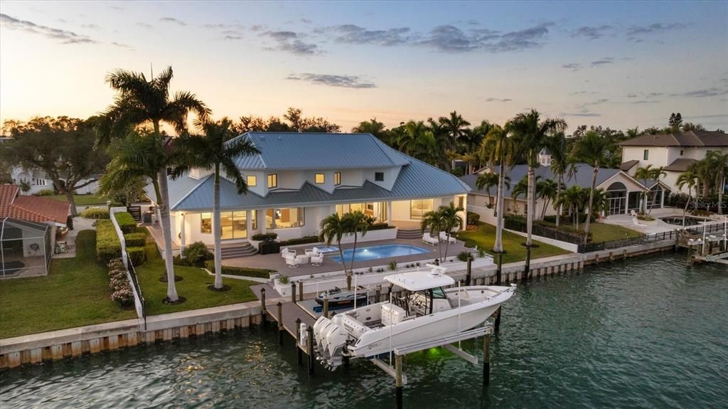 For Sale: $8,900,000 (3 beds, 3 baths, 4078 Square Feet)