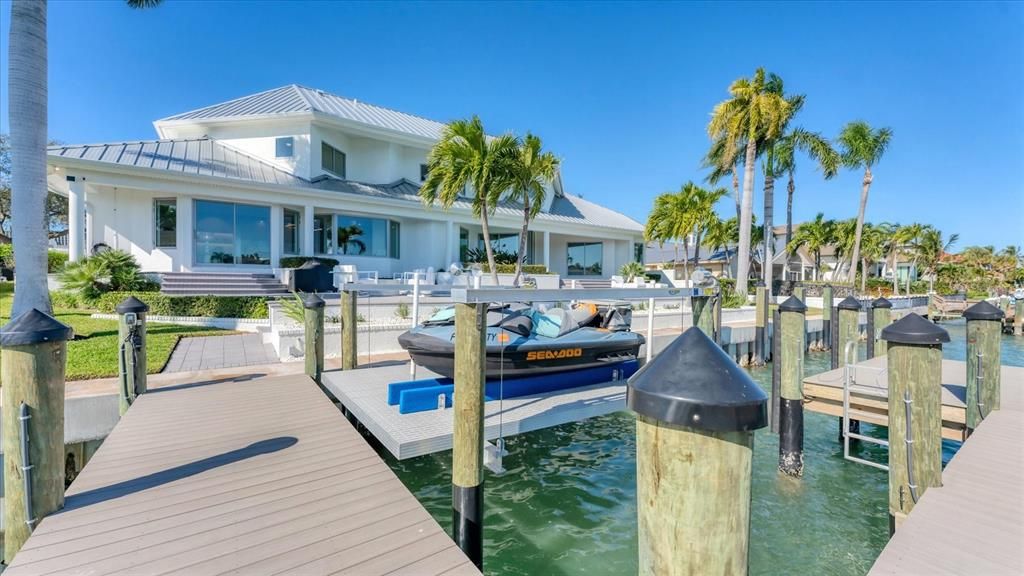 For Sale: $8,900,000 (3 beds, 3 baths, 4078 Square Feet)