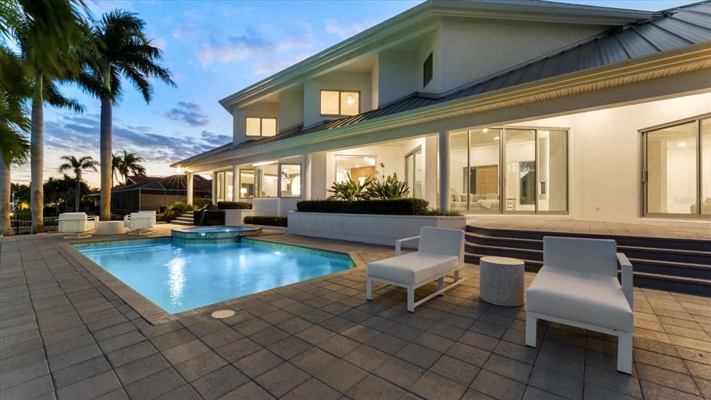 For Sale: $8,900,000 (3 beds, 3 baths, 4078 Square Feet)