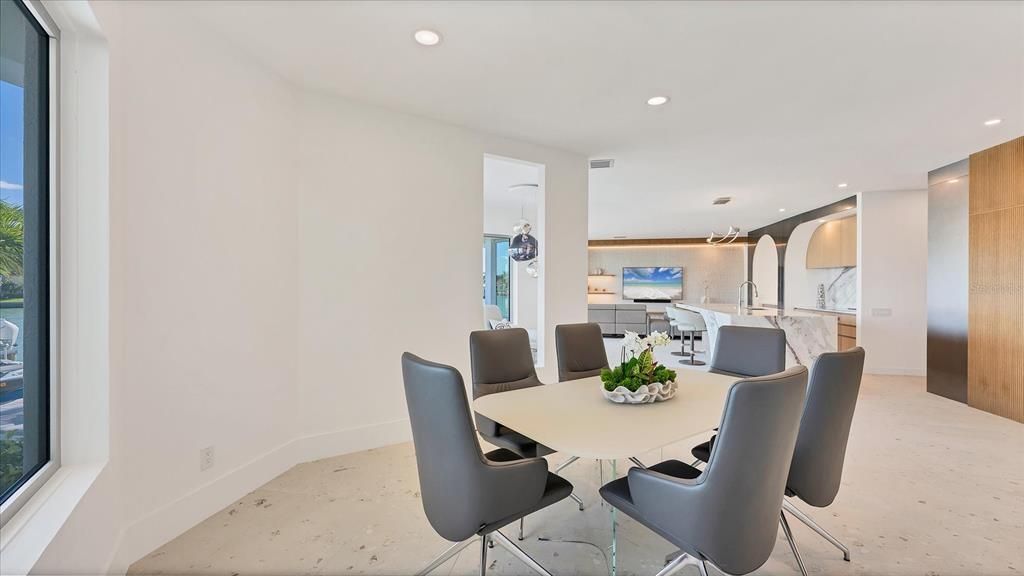 For Sale: $8,900,000 (3 beds, 3 baths, 4078 Square Feet)