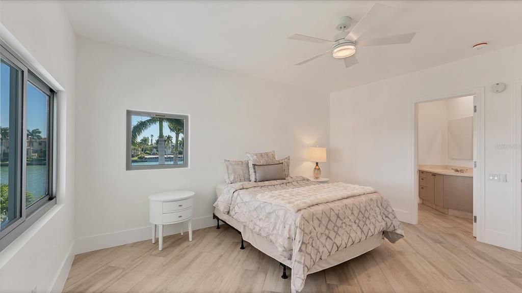 For Sale: $8,900,000 (3 beds, 3 baths, 4078 Square Feet)