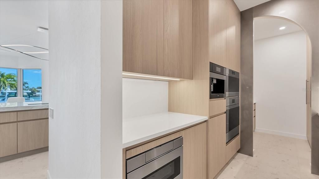 For Sale: $8,900,000 (3 beds, 3 baths, 4078 Square Feet)