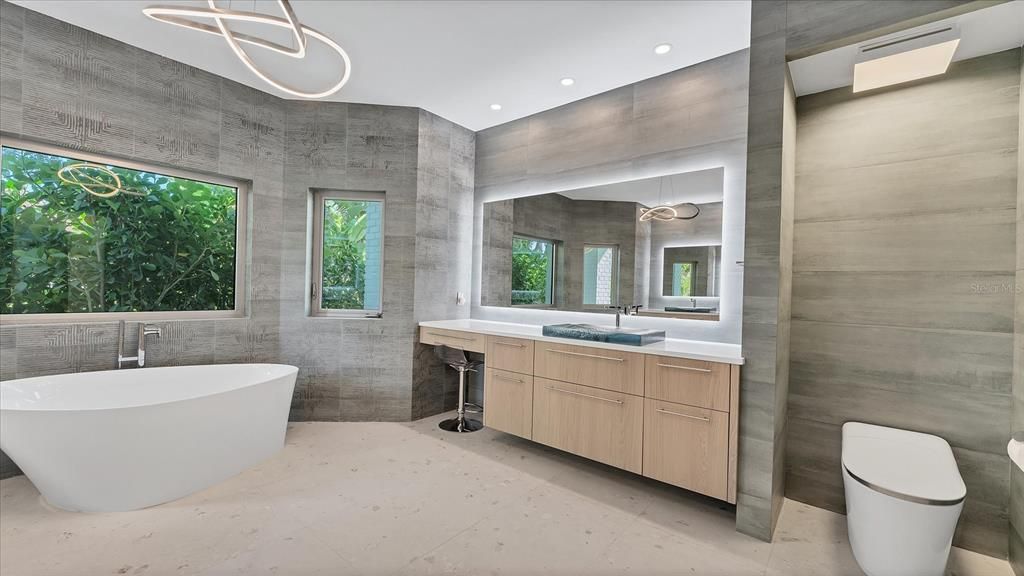 For Sale: $8,900,000 (3 beds, 3 baths, 4078 Square Feet)