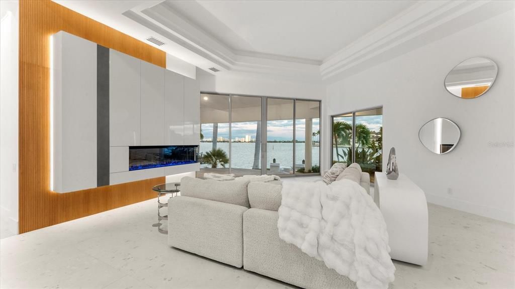 For Sale: $8,900,000 (3 beds, 3 baths, 4078 Square Feet)