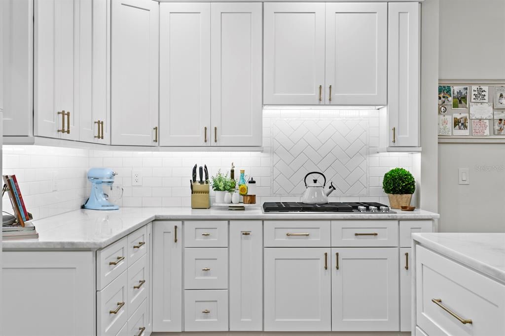 For Sale: $985,000 (3 beds, 2 baths, 1835 Square Feet)