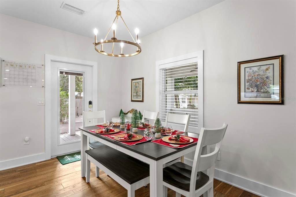 For Sale: $985,000 (3 beds, 2 baths, 1835 Square Feet)